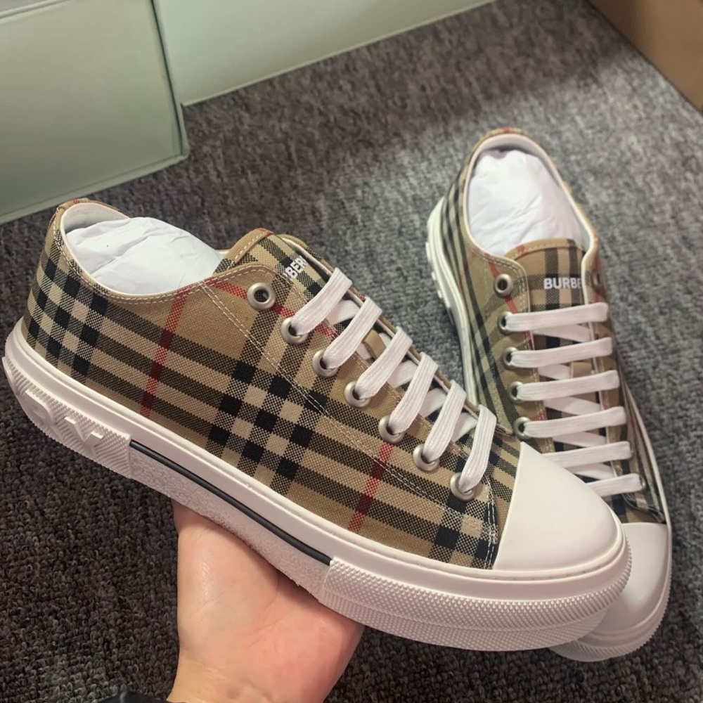 Burberry Men's Plaid Sneakers - Beige and White